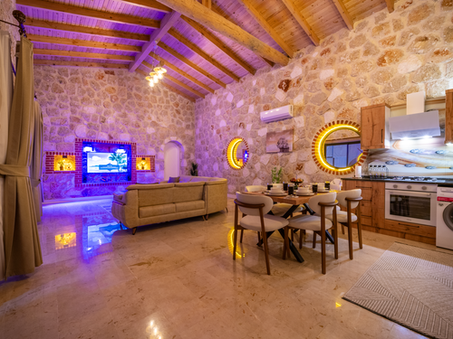  gece  -  Kasım
  | Kalkan Akbel'de Muhafazakar Aile İçin Özel Havuzlu Jakuzili Villa